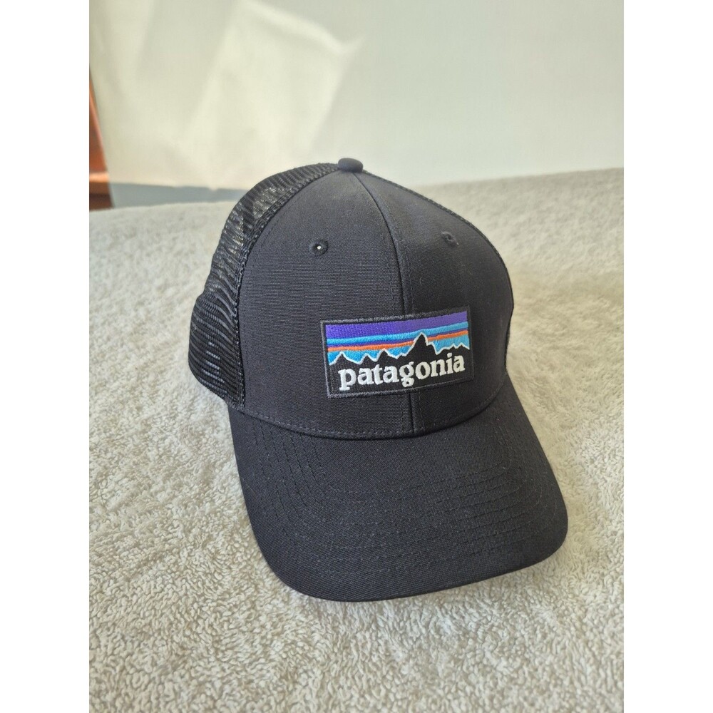 Patagonia P-6 Logo Trucker Hat Snapback Black Vintage